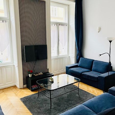 Rakoczi Apt Budapest Exterior photo