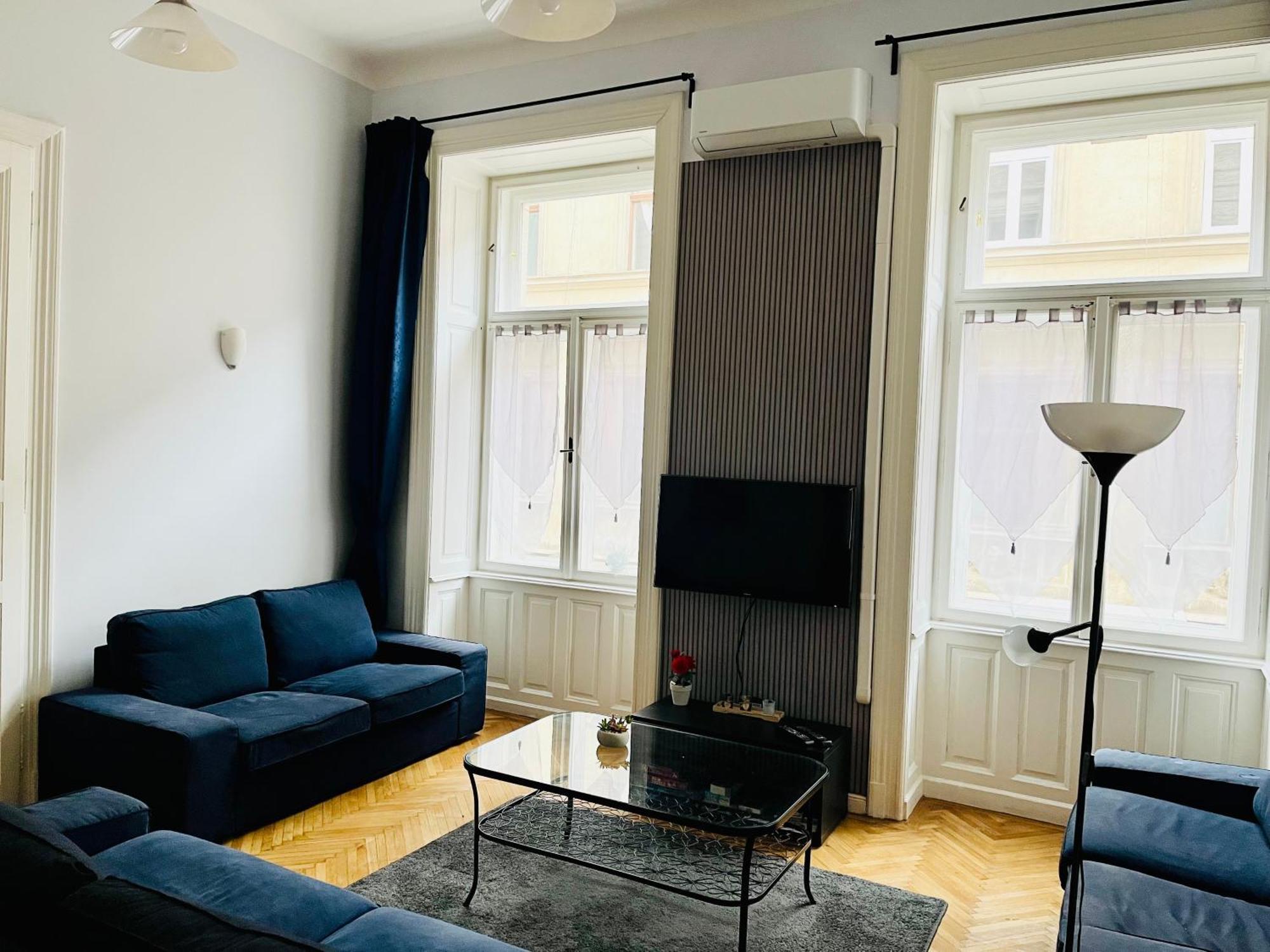 Rakoczi Apt Budapest Exterior photo
